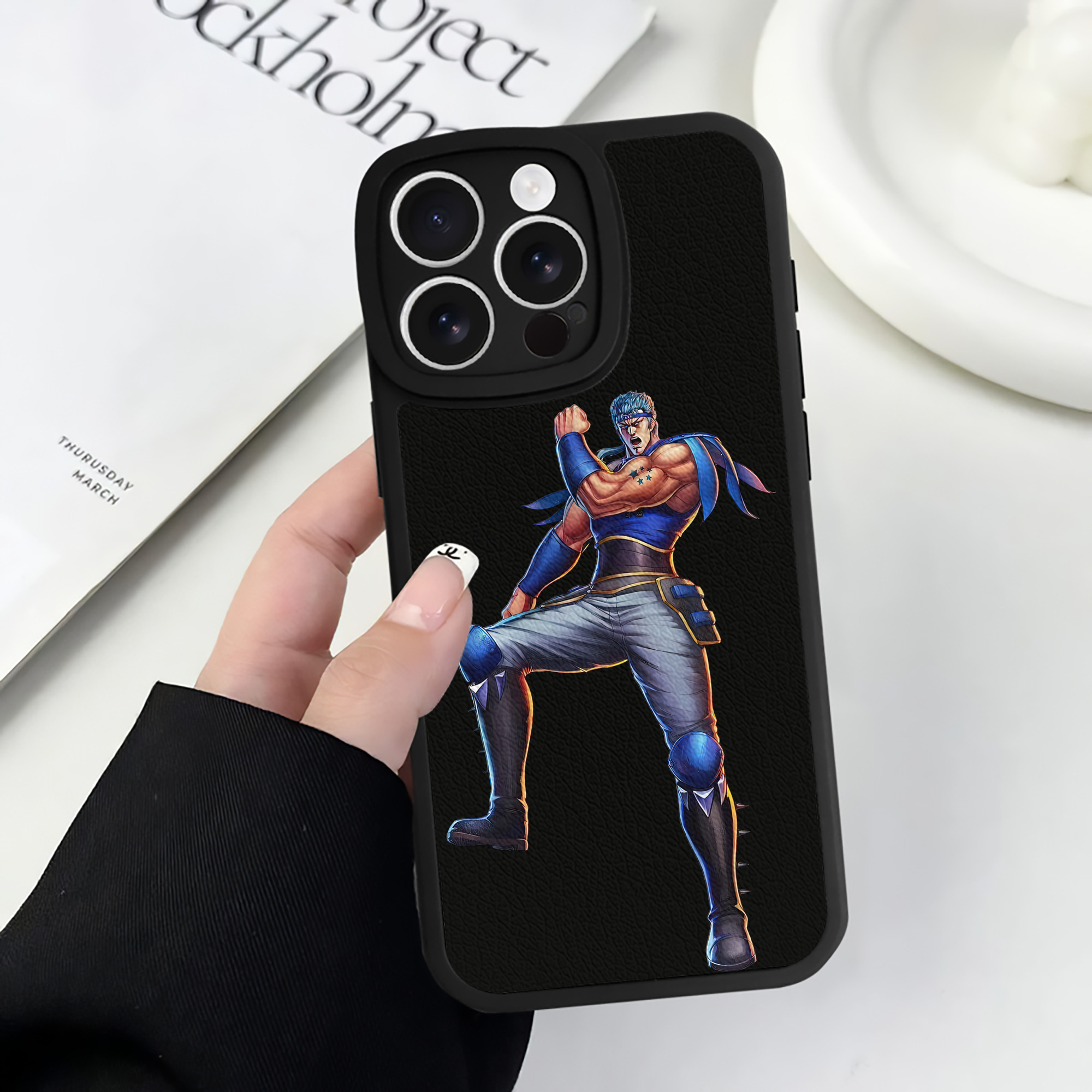 （画像用） 北斗の拳 Fist of the North Star 【iPhone 16シリーズ対応】シリコンスマホケース（レザー調） 材質：シリコン